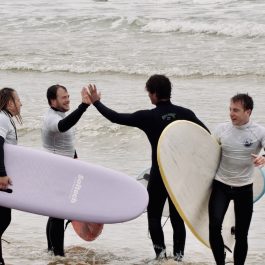 Cours de surf collectif